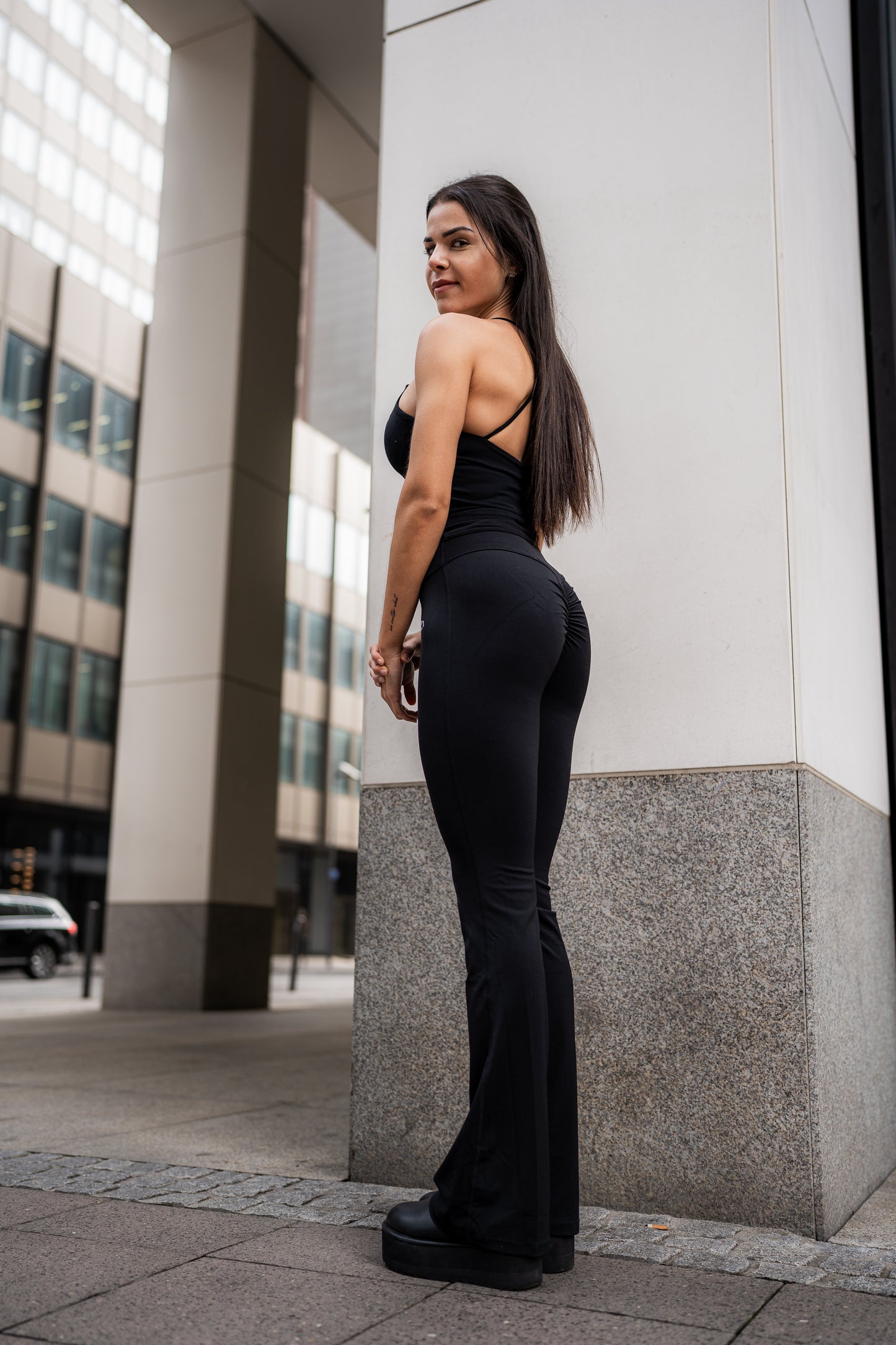 Seamless Yoga Top (black) - OVRCME ATHLETICS