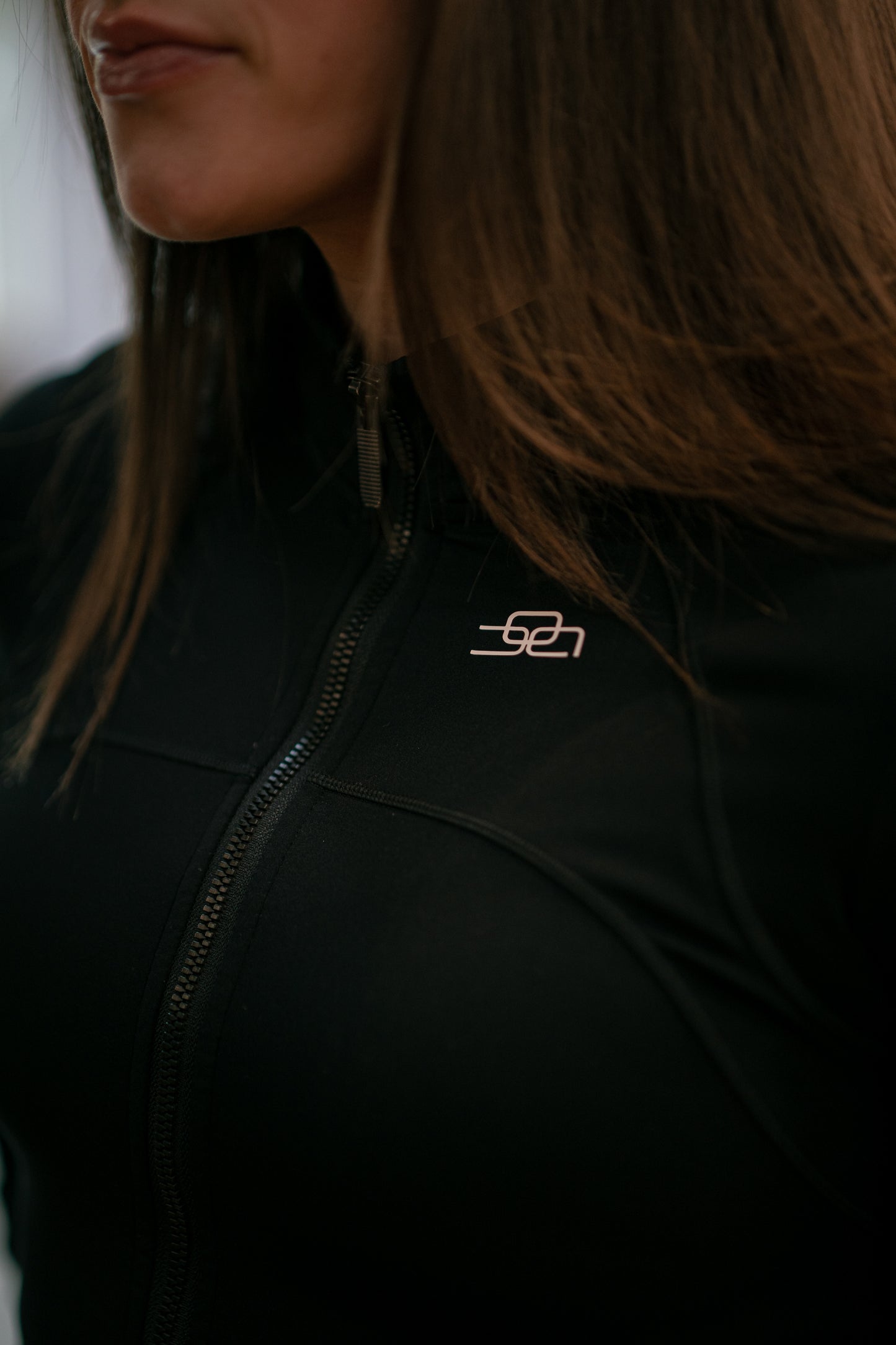 ELEVATE Intense Cropped Jacket (black) - OVRCME ATHLETICS