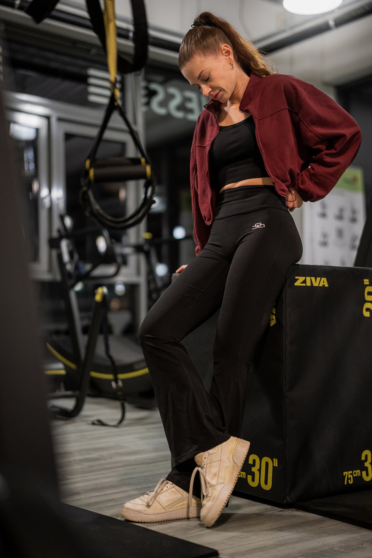 Essentiel Cropped Oversize-Longsleeve Zipper (wine-red) - OVRCME ATHLETICS