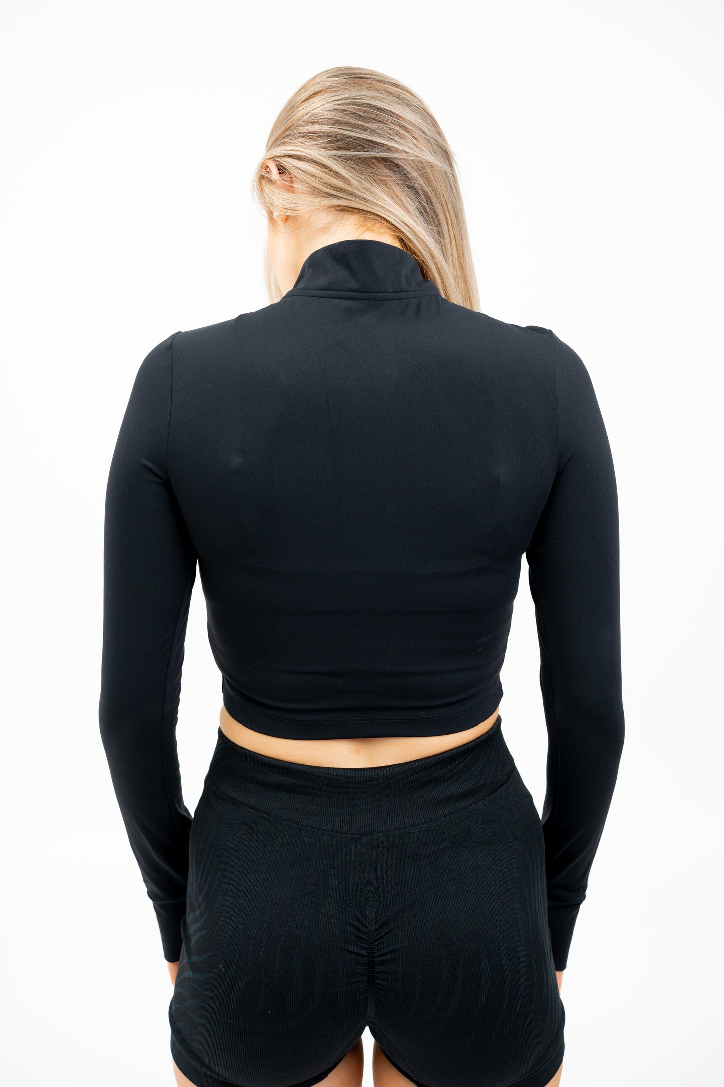 ELEVATE Intense Cropped Jacket (black) - OVRCME ATHLETICS