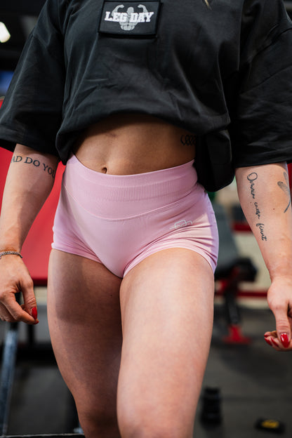 Achiever Performance Shorts (pink)