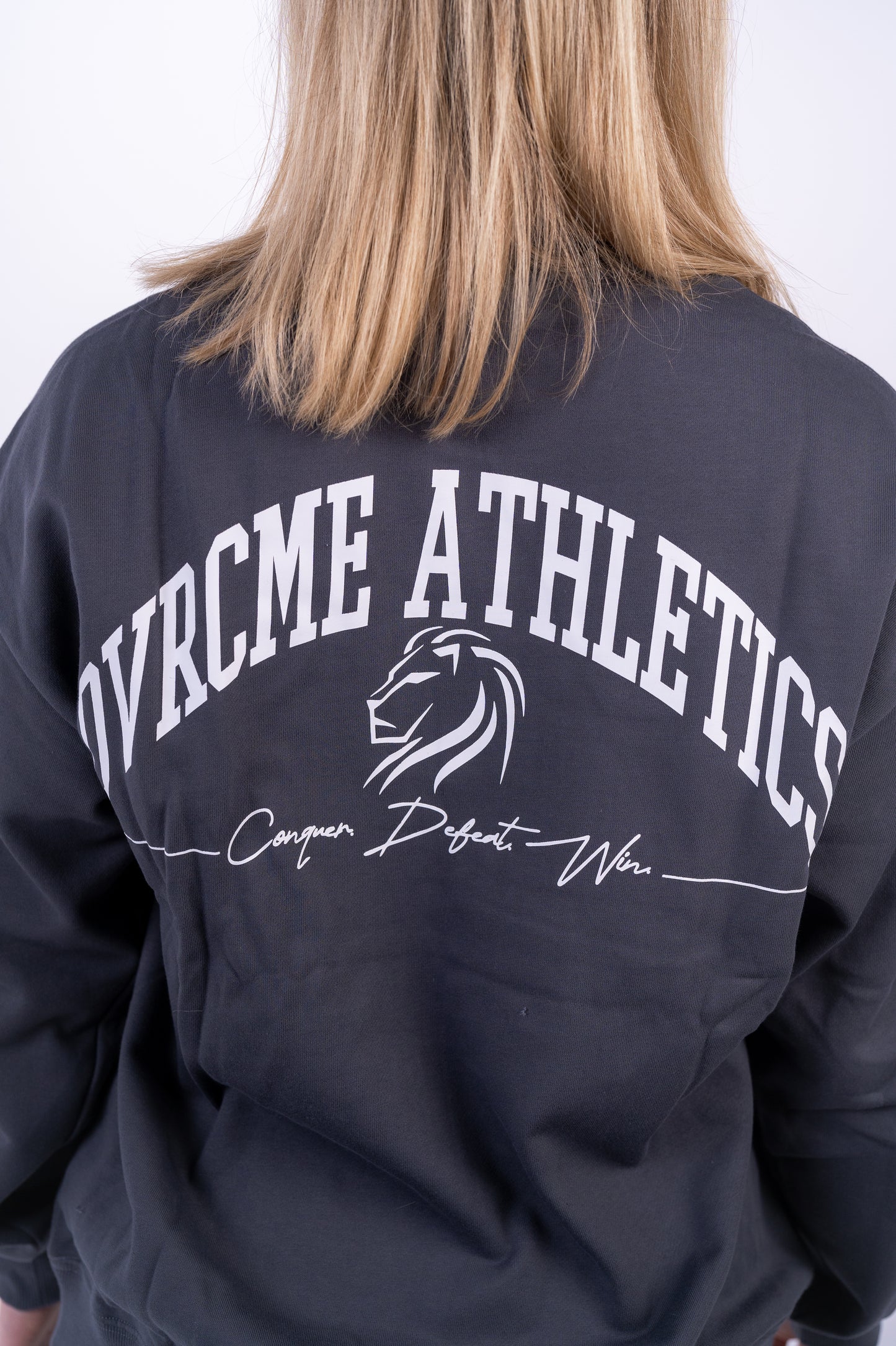 DROP02 Become the Lion Crewneck-Sweater (night-grey) - OVRCME ATHLETICS