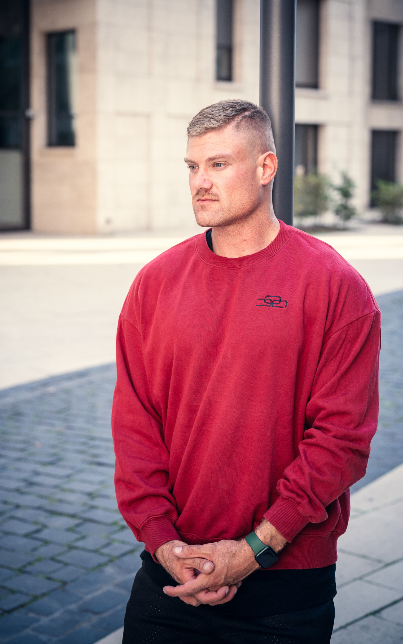 DROP02 Become the Lion Crewneck-Sweater (wine-red) - OVRCME ATHLETICS