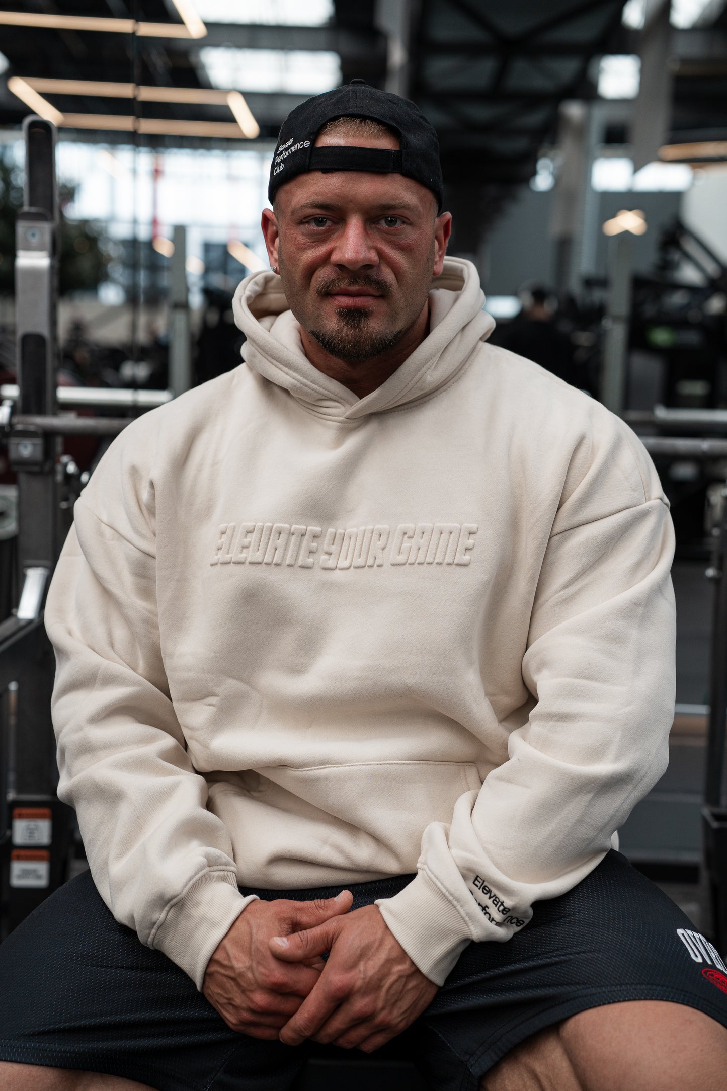 ELEVATE PERFORMANCE Signature Hoody (beige)