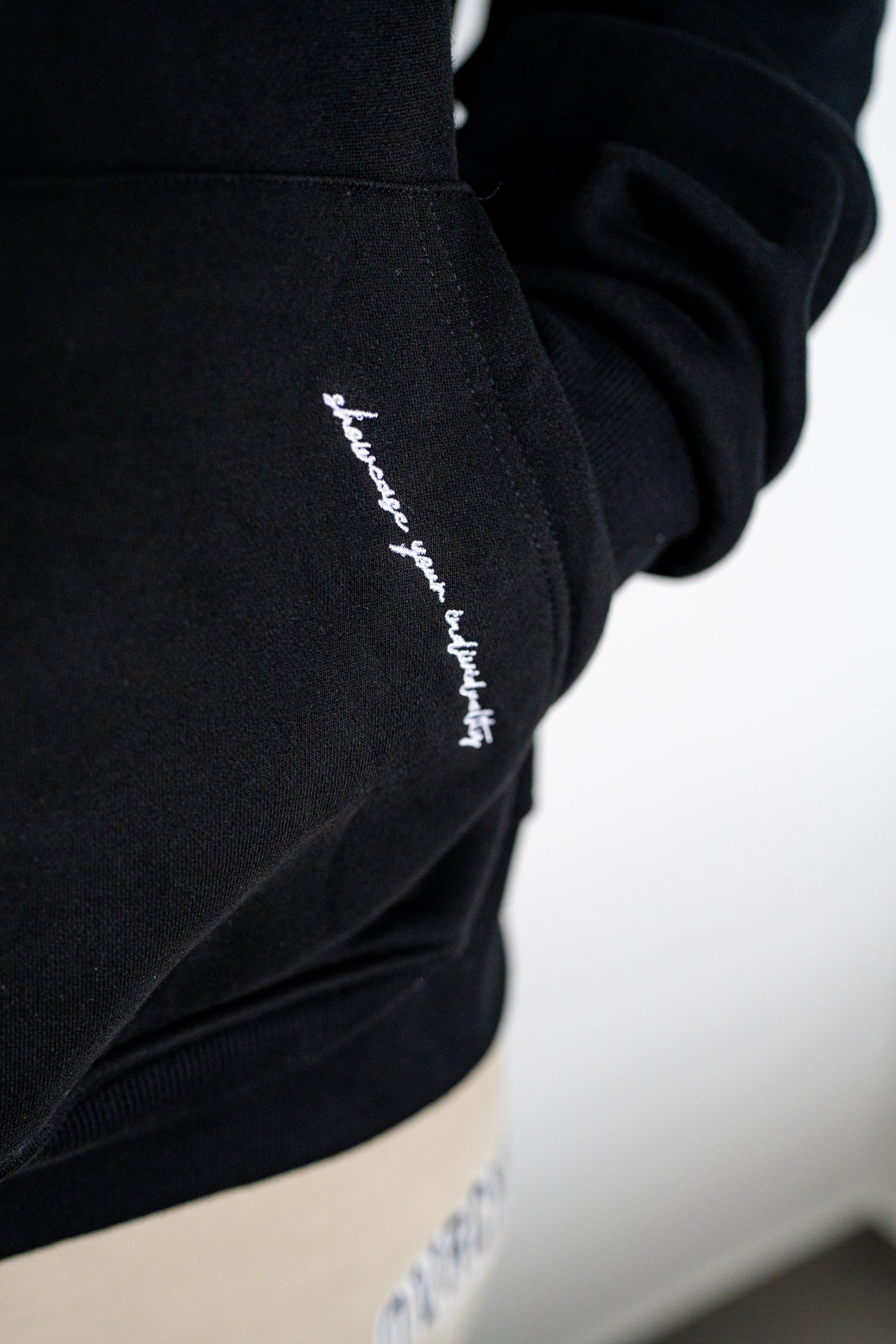 STATEMENT Hoody v2 (premium black)
