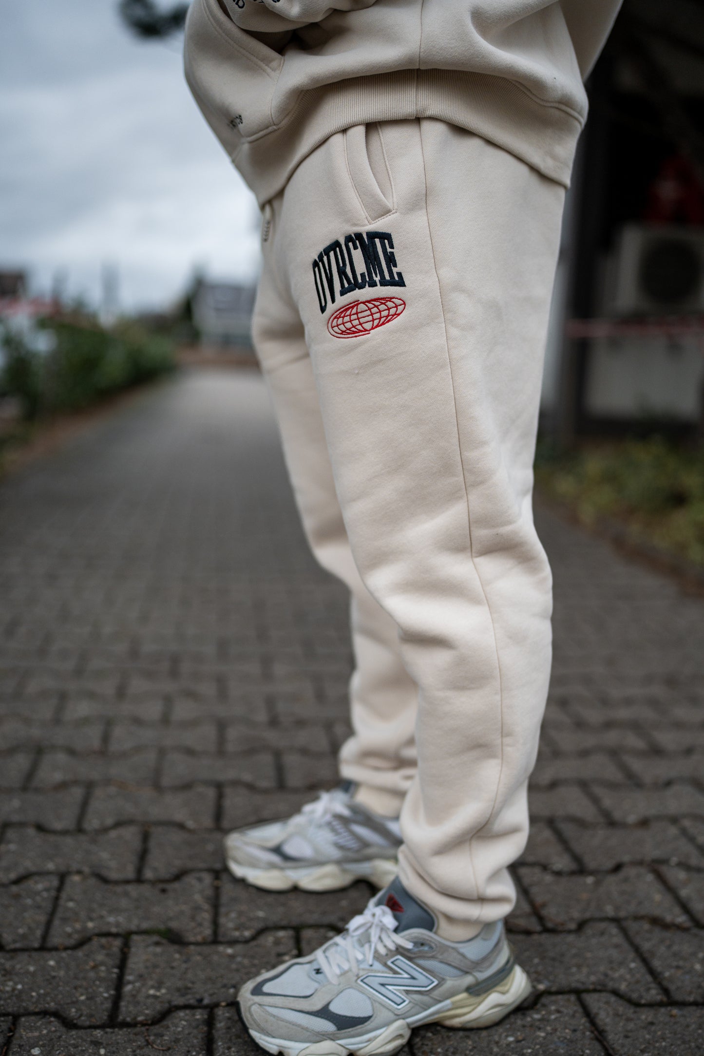 ELEVATE PERFORMANCE Signature Jogger (beige)