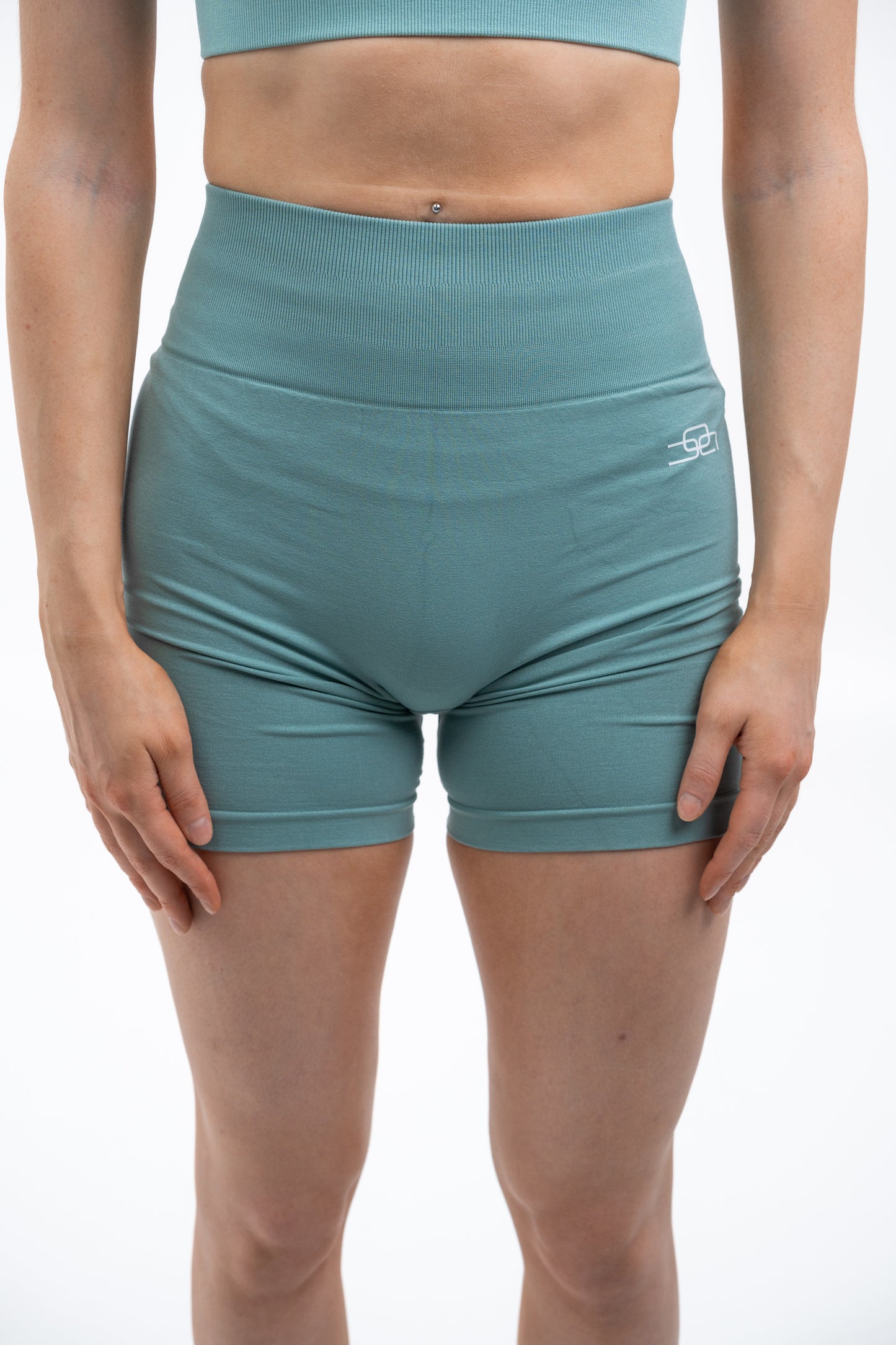 ELEVATE Essential Short (base-green) - OVRCME ATHLETICS