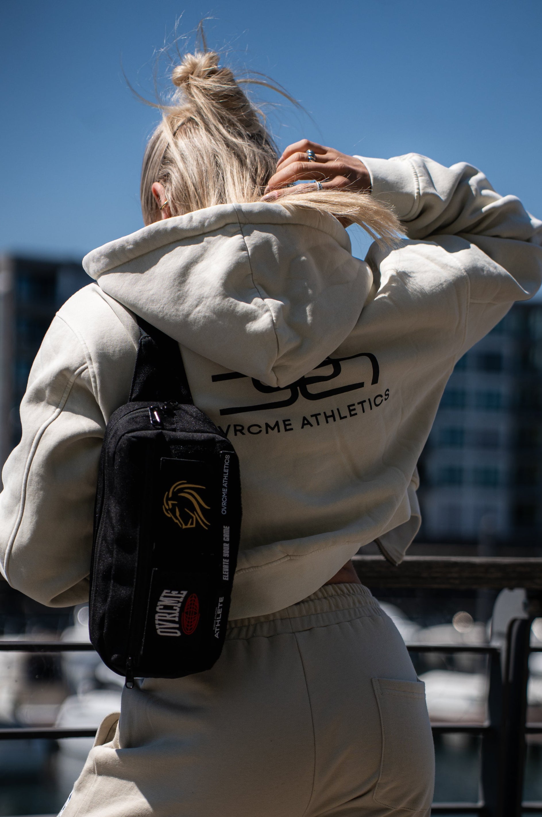 Cropped Hoodie Jacke (sandstone) - OVRCME ATHLETICS